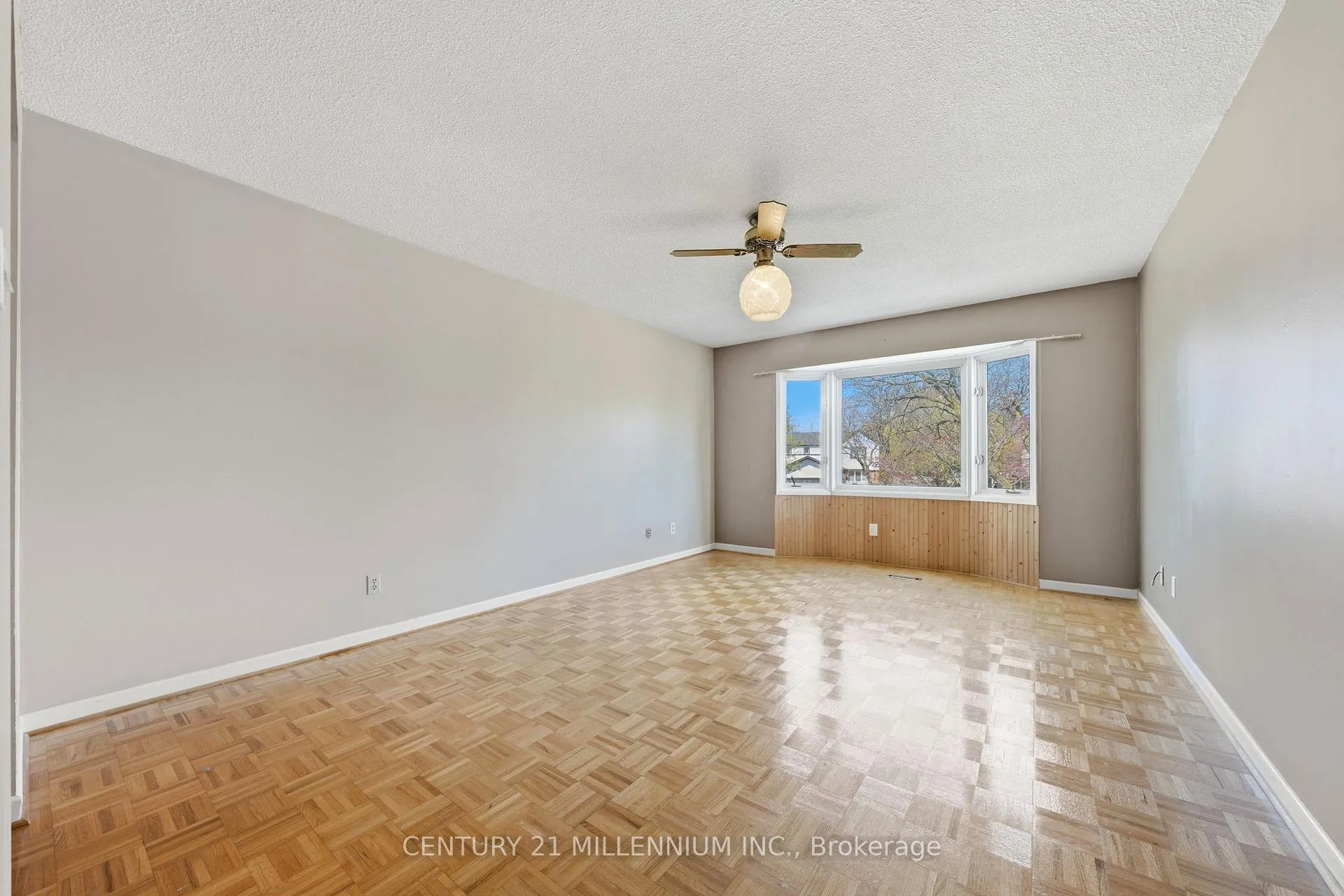 Photo 21 of 30 Milford Crescent, Brampton, Central Park — HOMEH