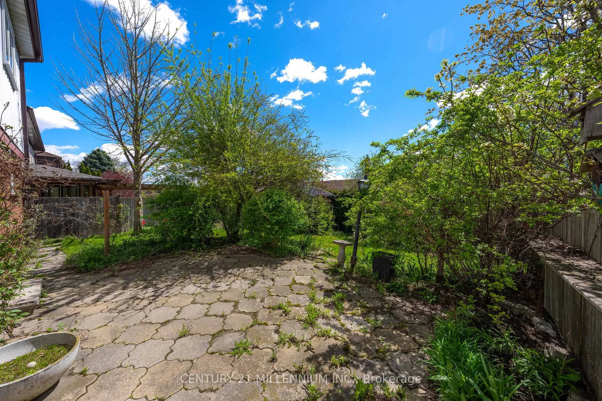 Photo 23 of 30 Milford Crescent, Brampton, Central Park — HOMEH