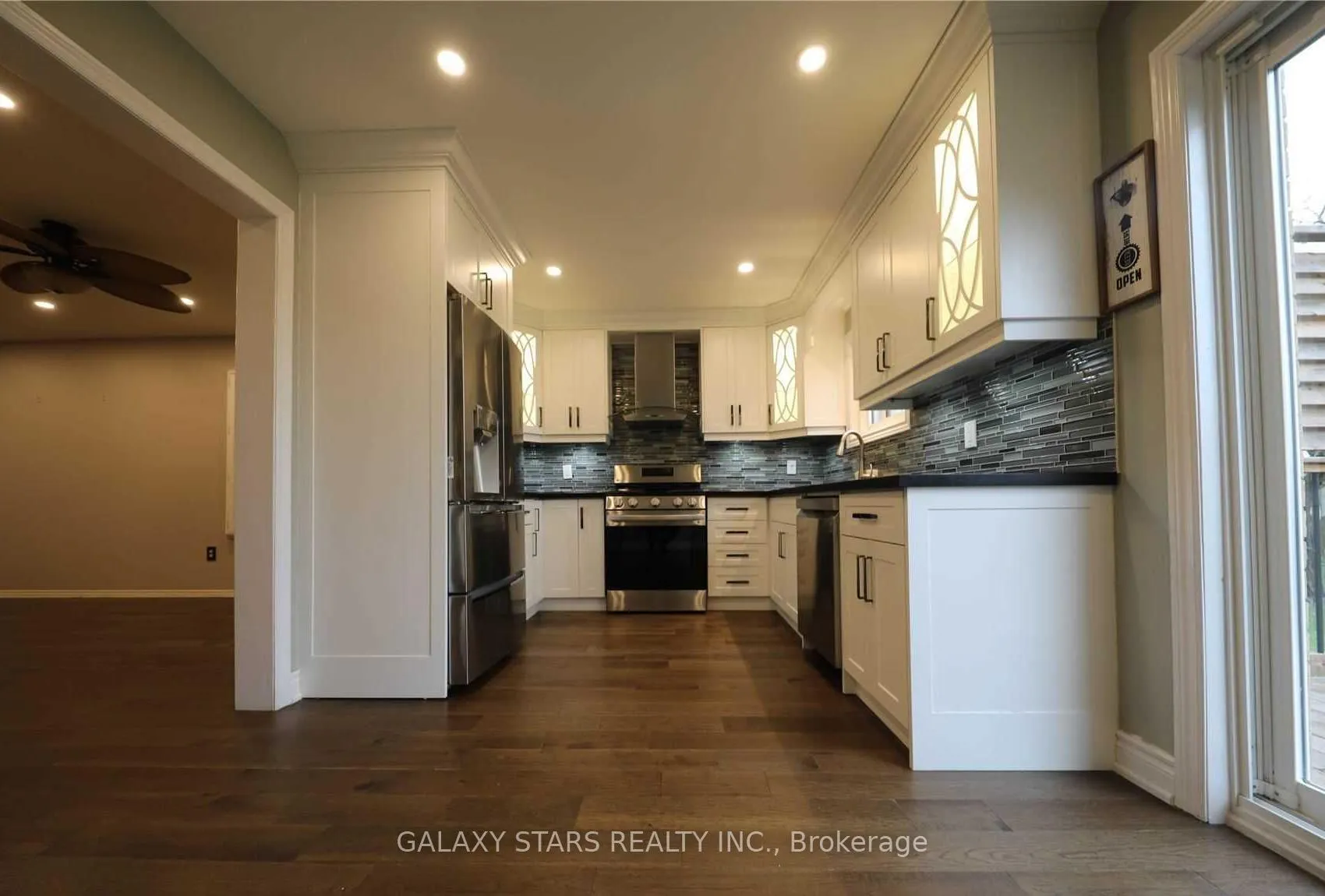 Photo 6 of 28 Eric Clarke Drive, Whitby, Rolling Acres — HOMEH