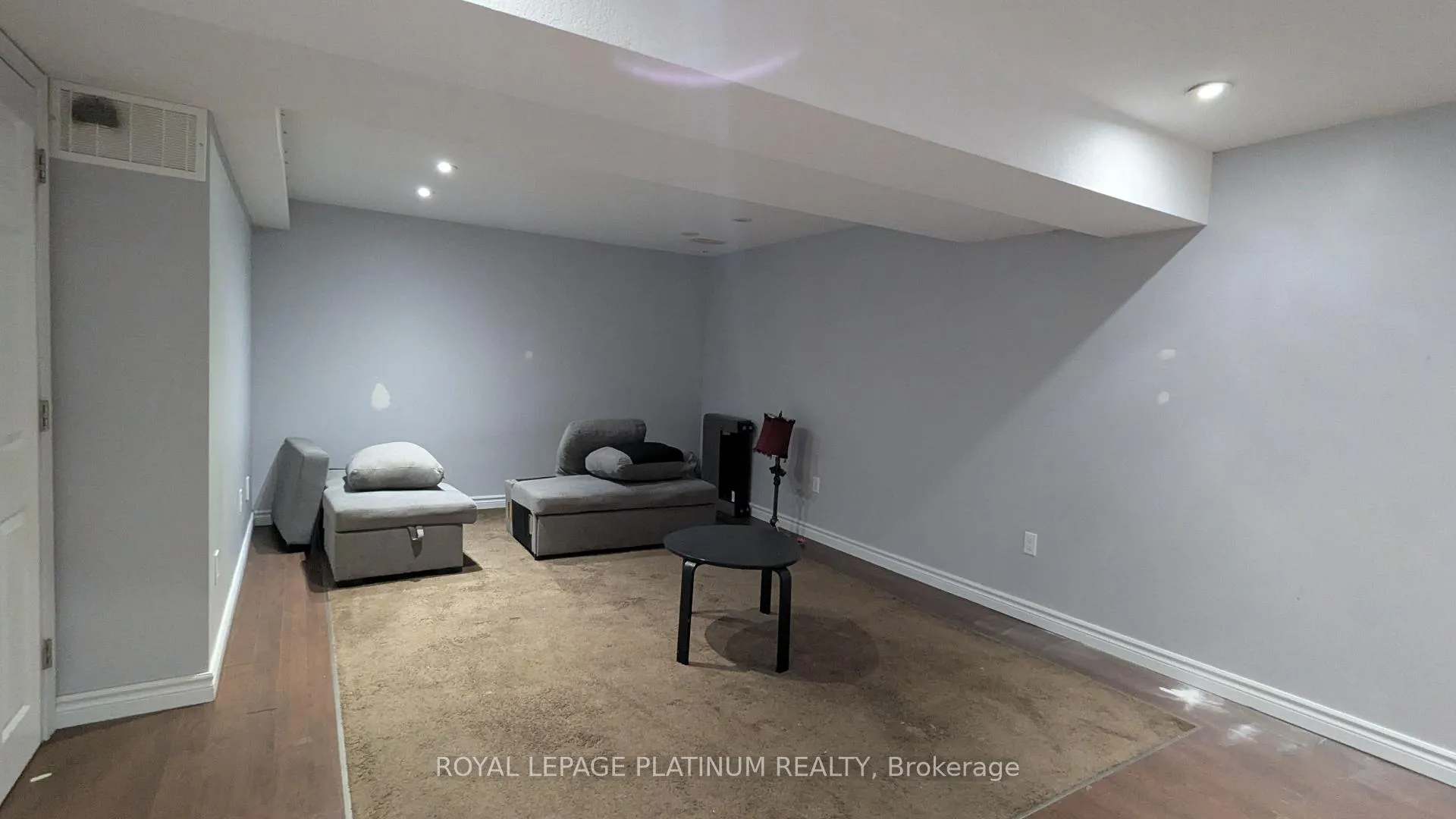 Photo 4 of 669 Zermatt Drive, Waterloo, Clair Hills — HOMEH