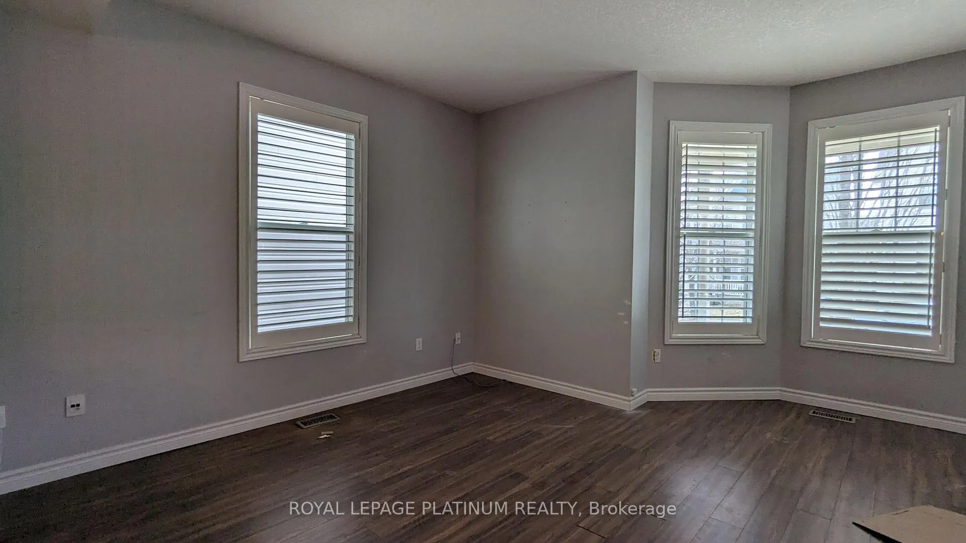Photo 7 of 669 Zermatt Drive, Waterloo, Clair Hills — HOMEH