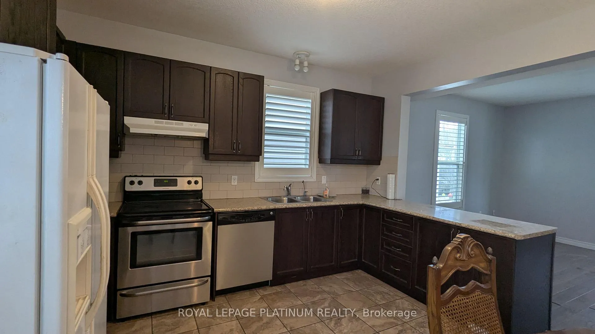 Photo 10 of 669 Zermatt Drive, Waterloo, Clair Hills — HOMEH