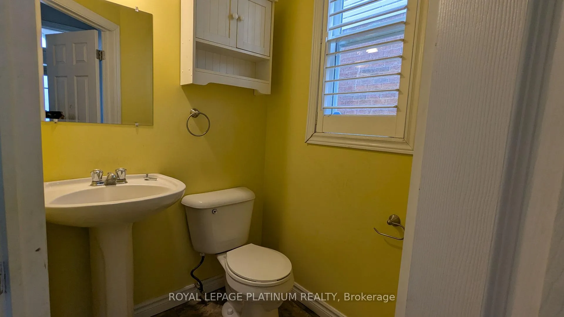 Photo 11 of 669 Zermatt Drive, Waterloo, Clair Hills — HOMEH