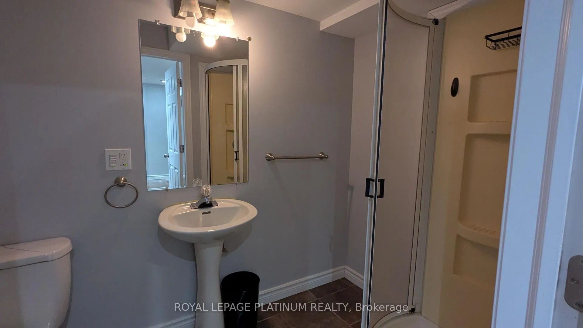 Photo 13 of 669 Zermatt Drive, Waterloo, Clair Hills — HOMEH
