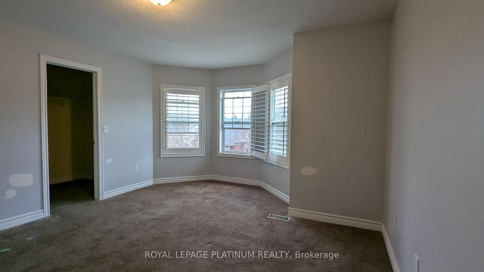 Photo 15 of 669 Zermatt Drive, Waterloo, Clair Hills — HOMEH