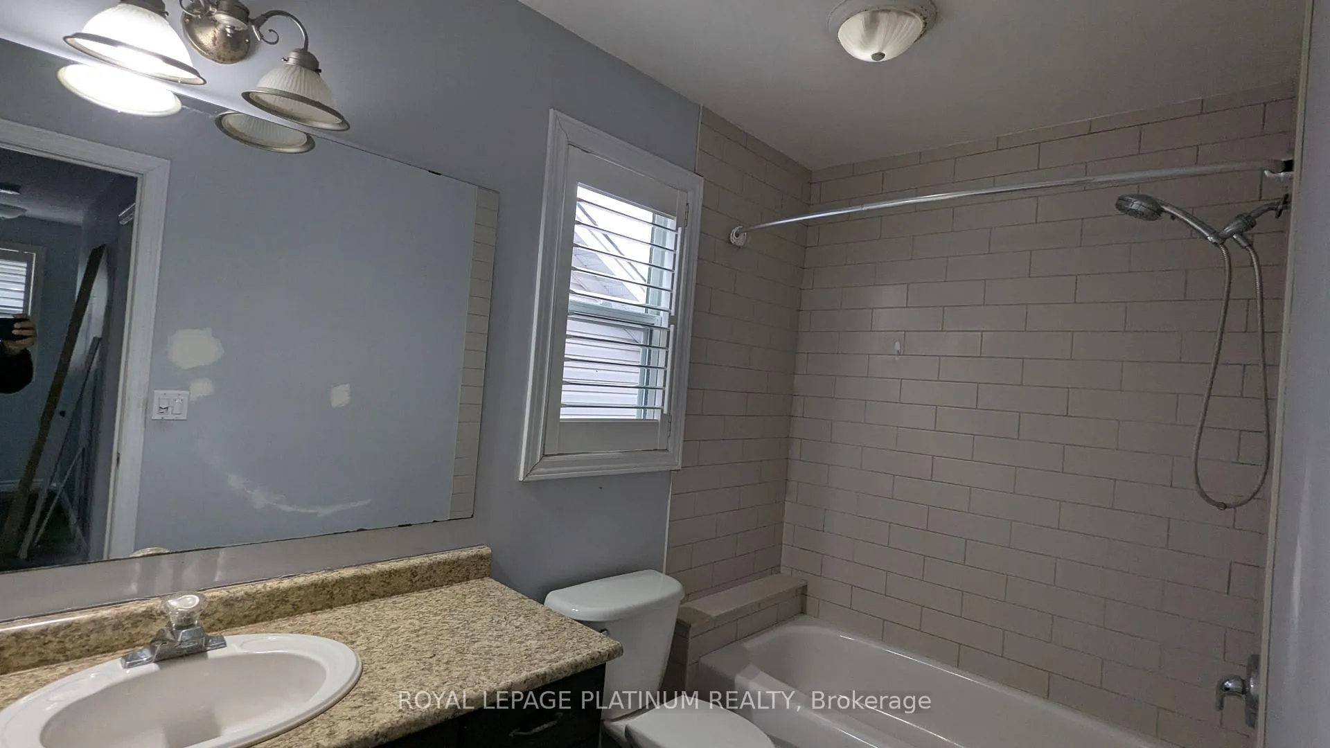 Photo 16 of 669 Zermatt Drive, Waterloo, Clair Hills — HOMEH