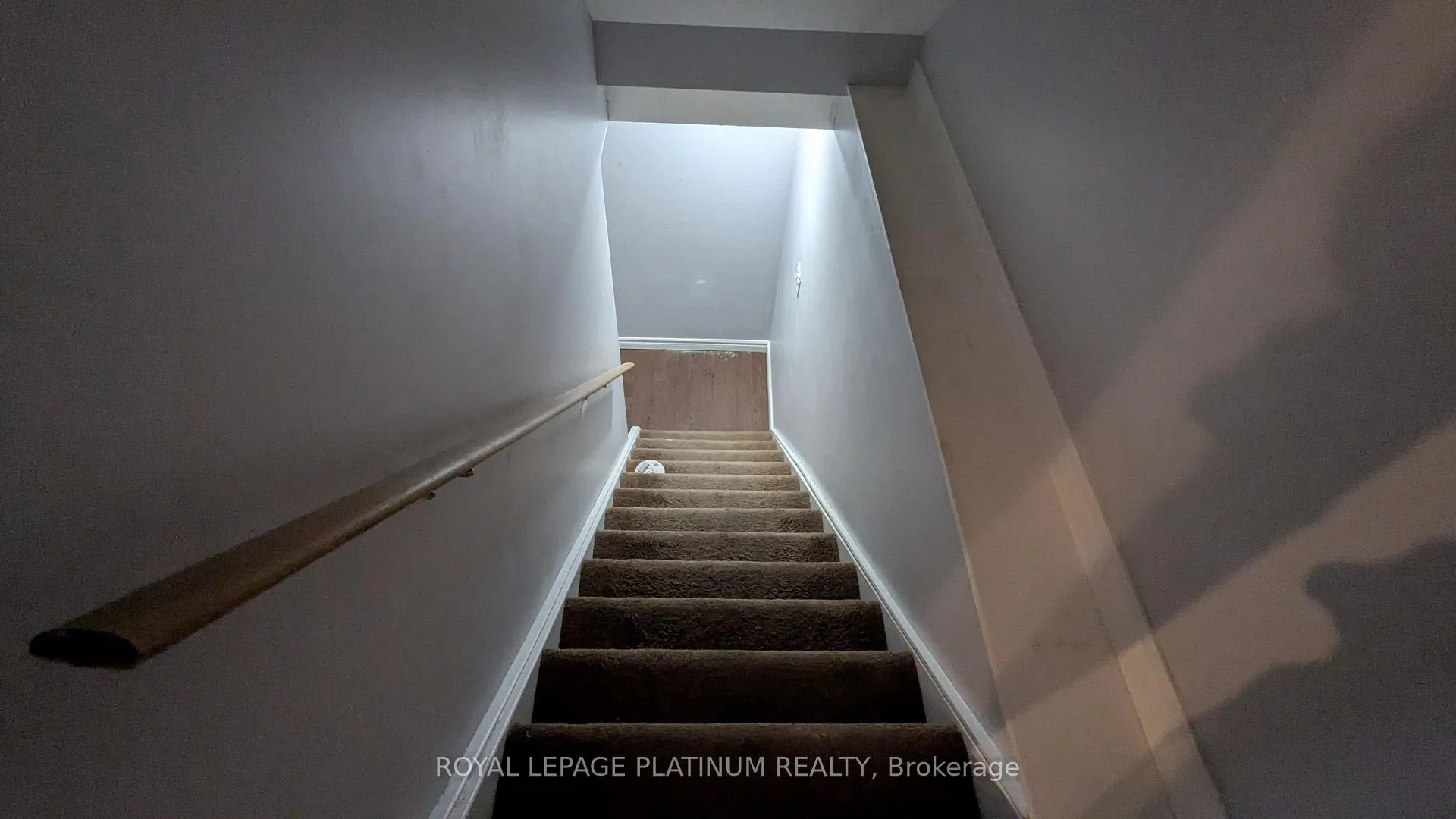 Photo 17 of 669 Zermatt Drive, Waterloo, Clair Hills — HOMEH