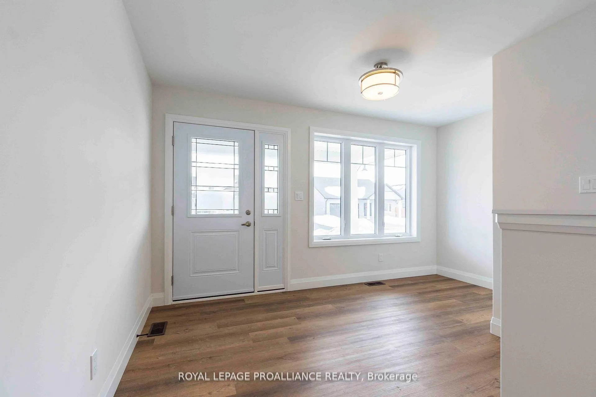 Photo 2 of 78 Stirling Crescent, Prince Edward County, South Marysburg Ward — HOMEH