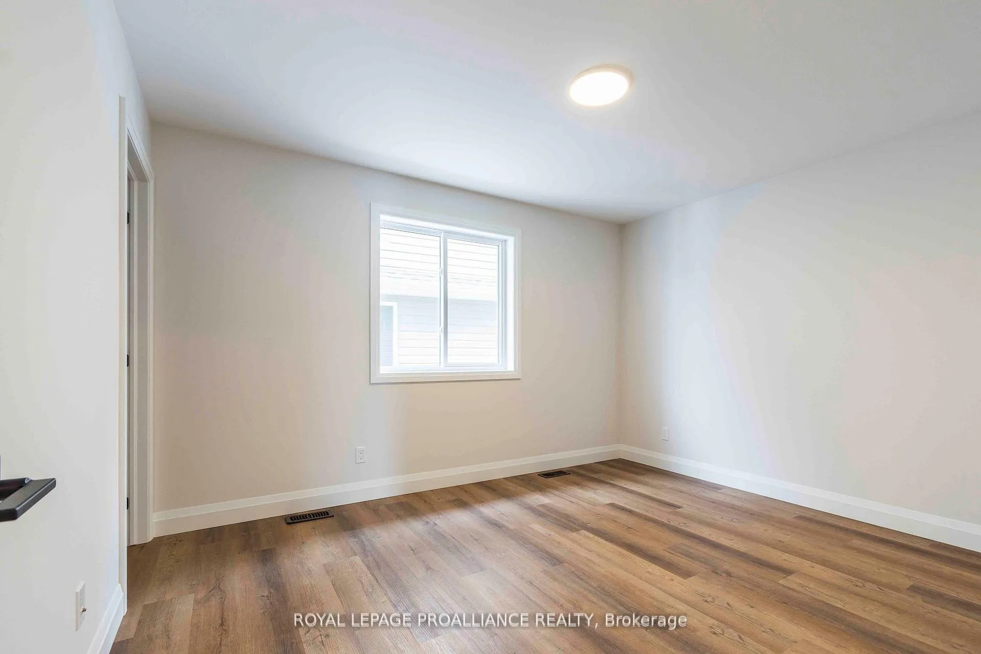 Photo 14 of 78 Stirling Crescent, Prince Edward County, South Marysburg Ward — HOMEH