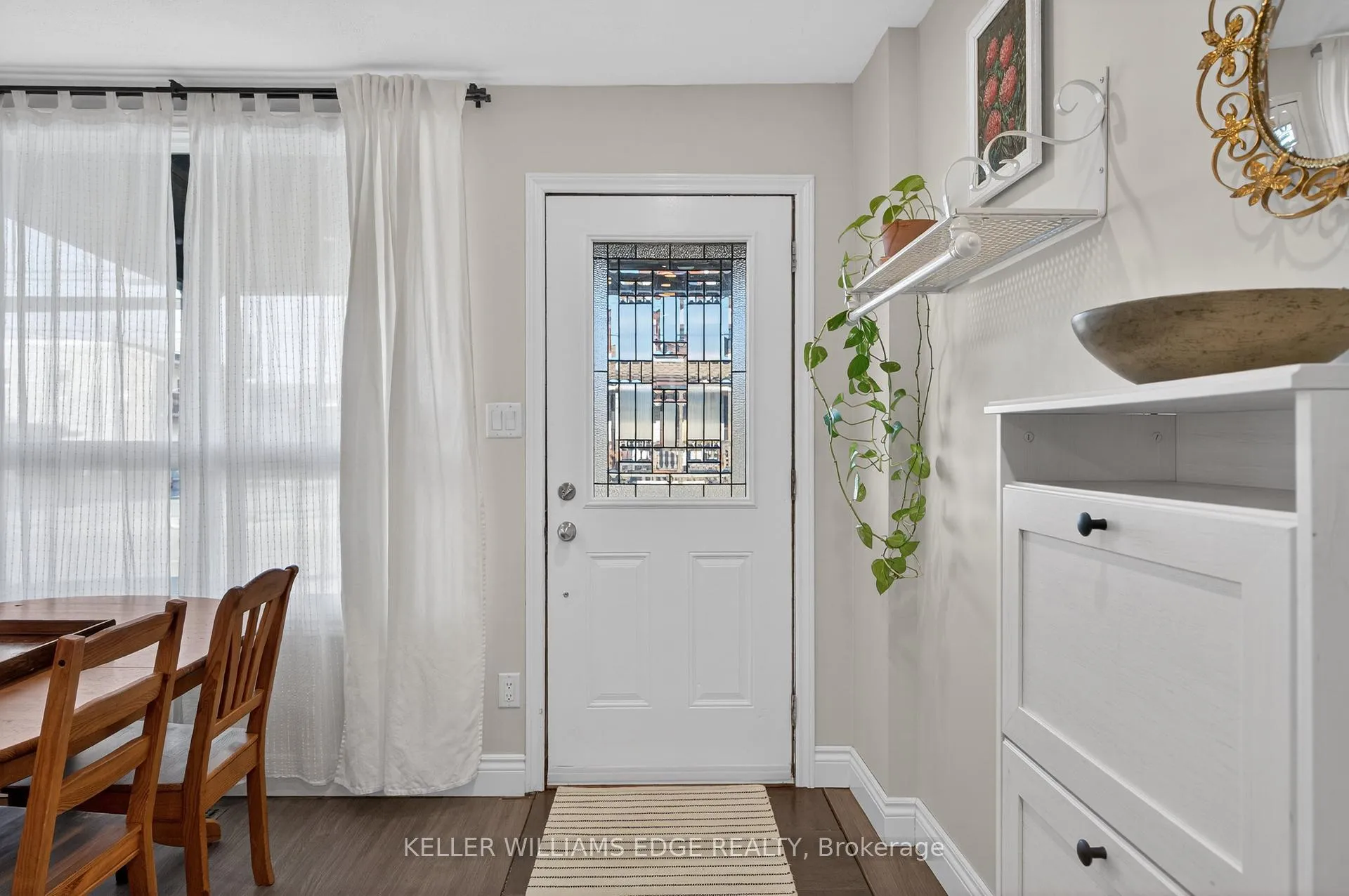 Photo 2 of 262 Britannia Avenue, Hamilton, Homeside — HOMEH