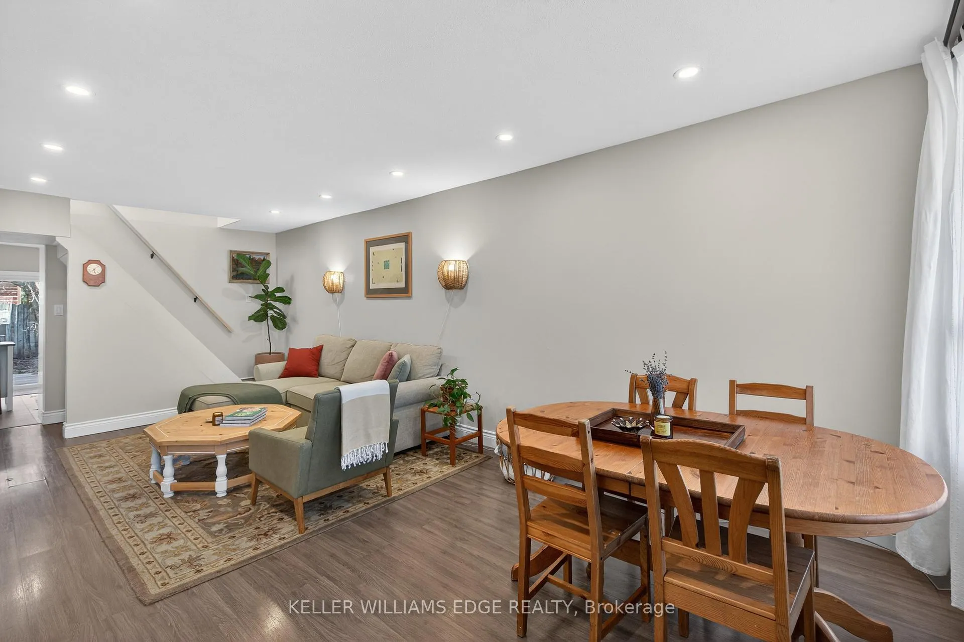 Photo 4 of 262 Britannia Avenue, Hamilton, Homeside — HOMEH