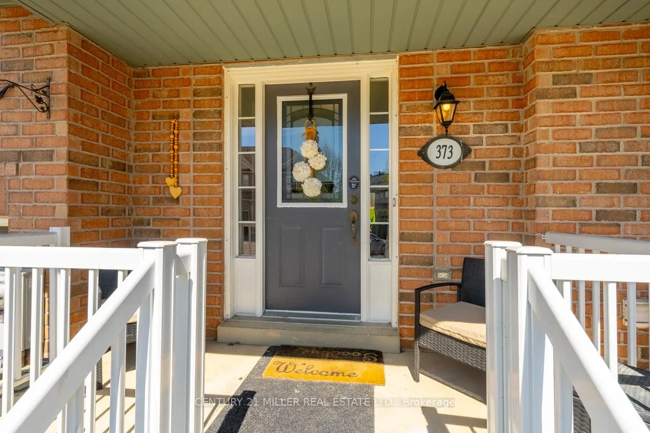 Photo 3 of 373 Bussel Crescent, Milton, Clarke — HOMEH