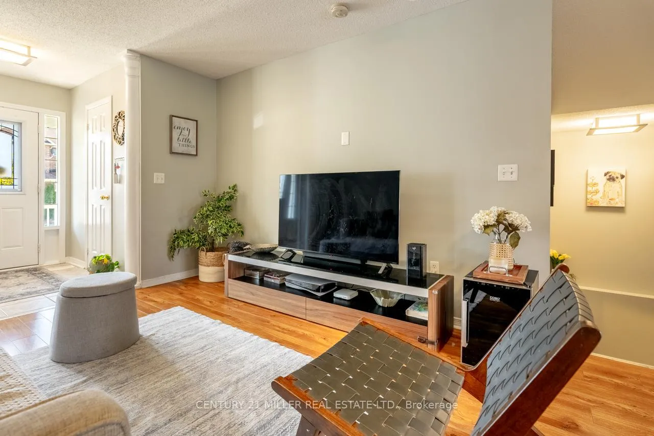Photo 6 of 373 Bussel Crescent, Milton, Clarke — HOMEH