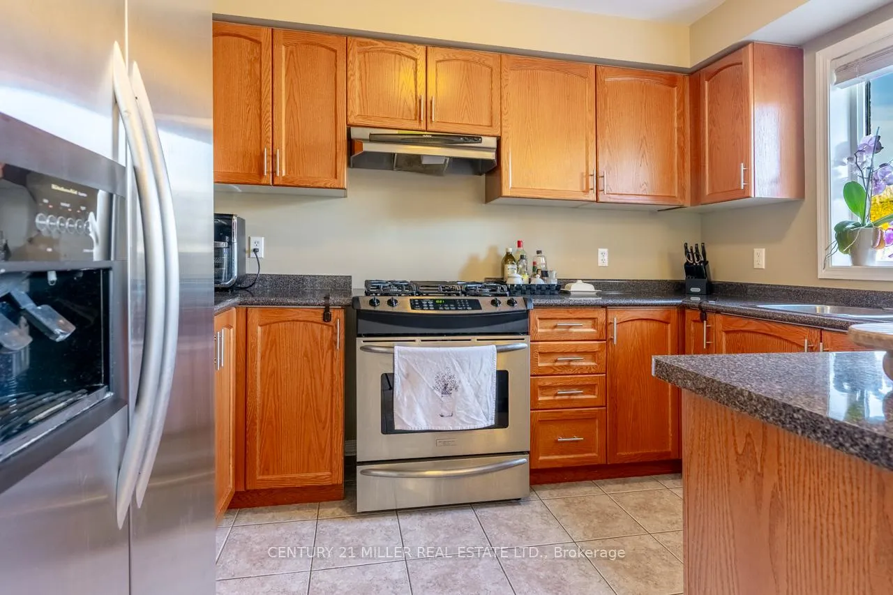 Photo 10 of 373 Bussel Crescent, Milton, Clarke — HOMEH