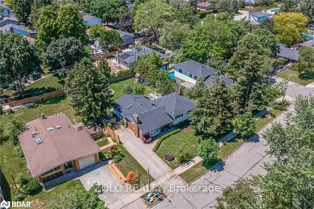 Photo 2 of 198 White Pines Drive, Burlington, Appleby — HOMEH