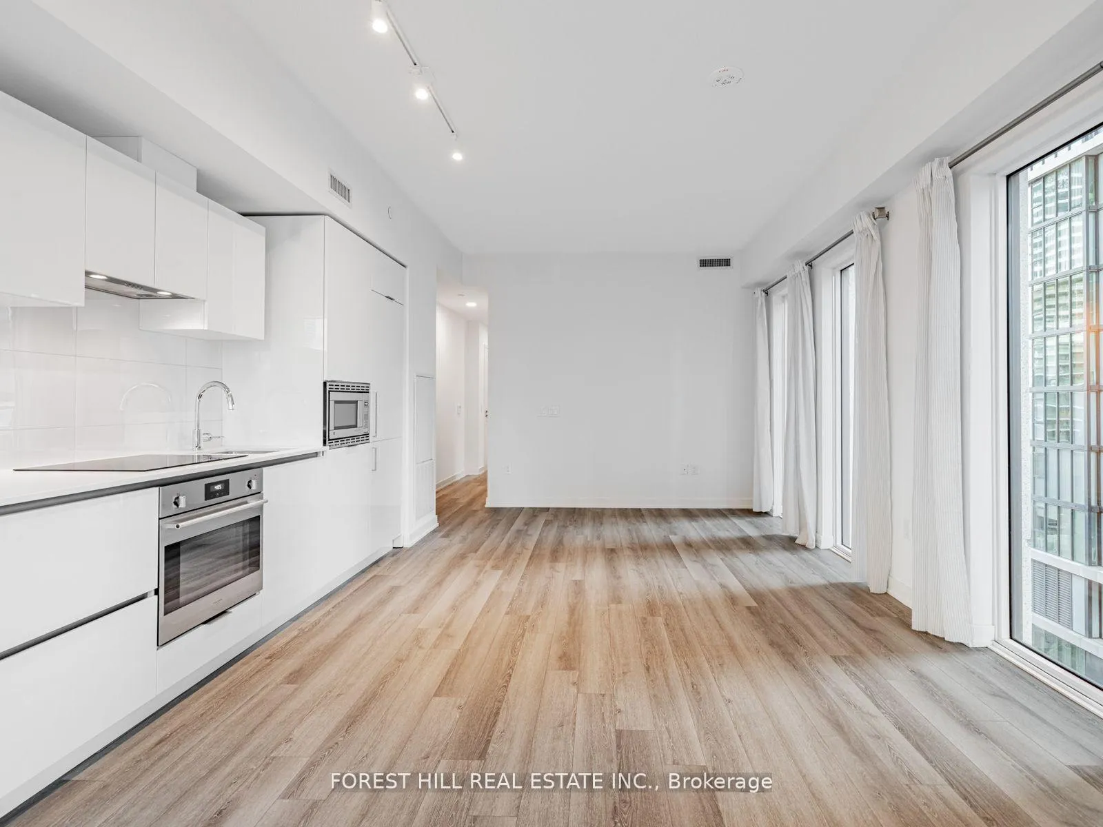Photo 12 of Unit 1104, 238 Simcoe Street, Toronto, Kensington-Chinatown — HOMEH