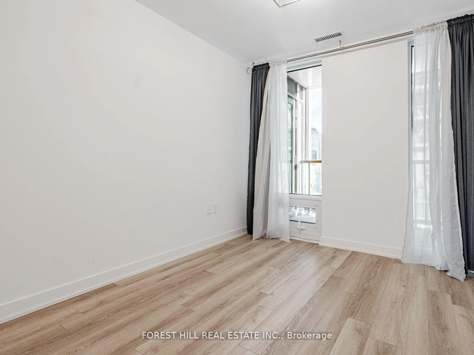 Photo 18 of Unit 1104, 238 Simcoe Street, Toronto, Kensington-Chinatown — HOMEH