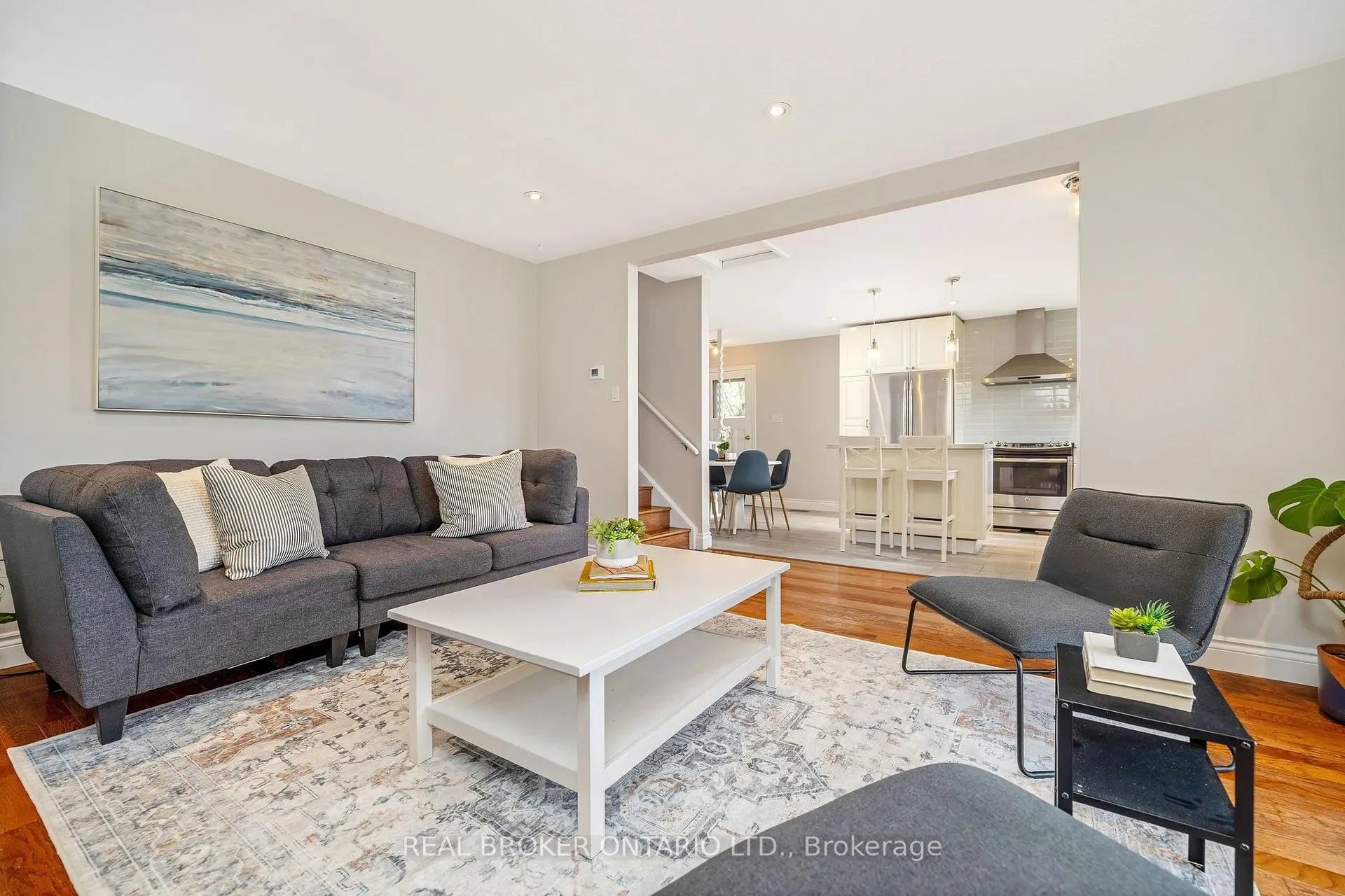 Photo 9 of 752 Mackenzie Drive, Milton, Dorset Park — HOMEH
