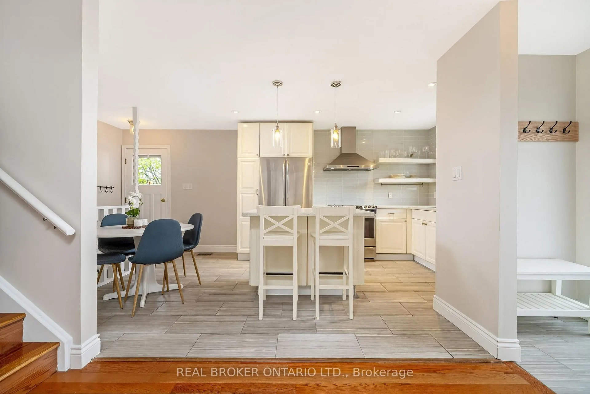 Photo 11 of 752 Mackenzie Drive, Milton, Dorset Park — HOMEH