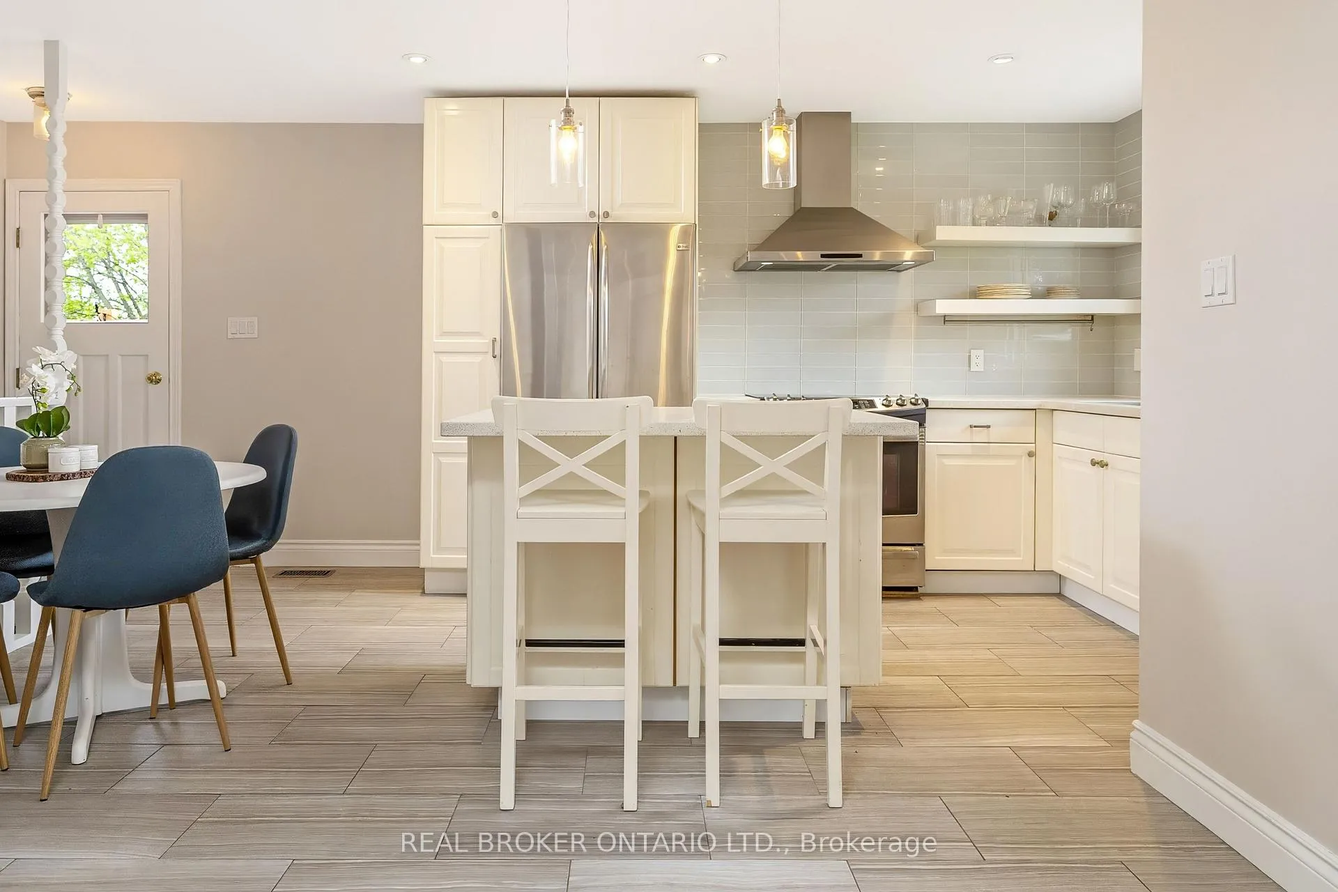 Photo 12 of 752 Mackenzie Drive, Milton, Dorset Park — HOMEH