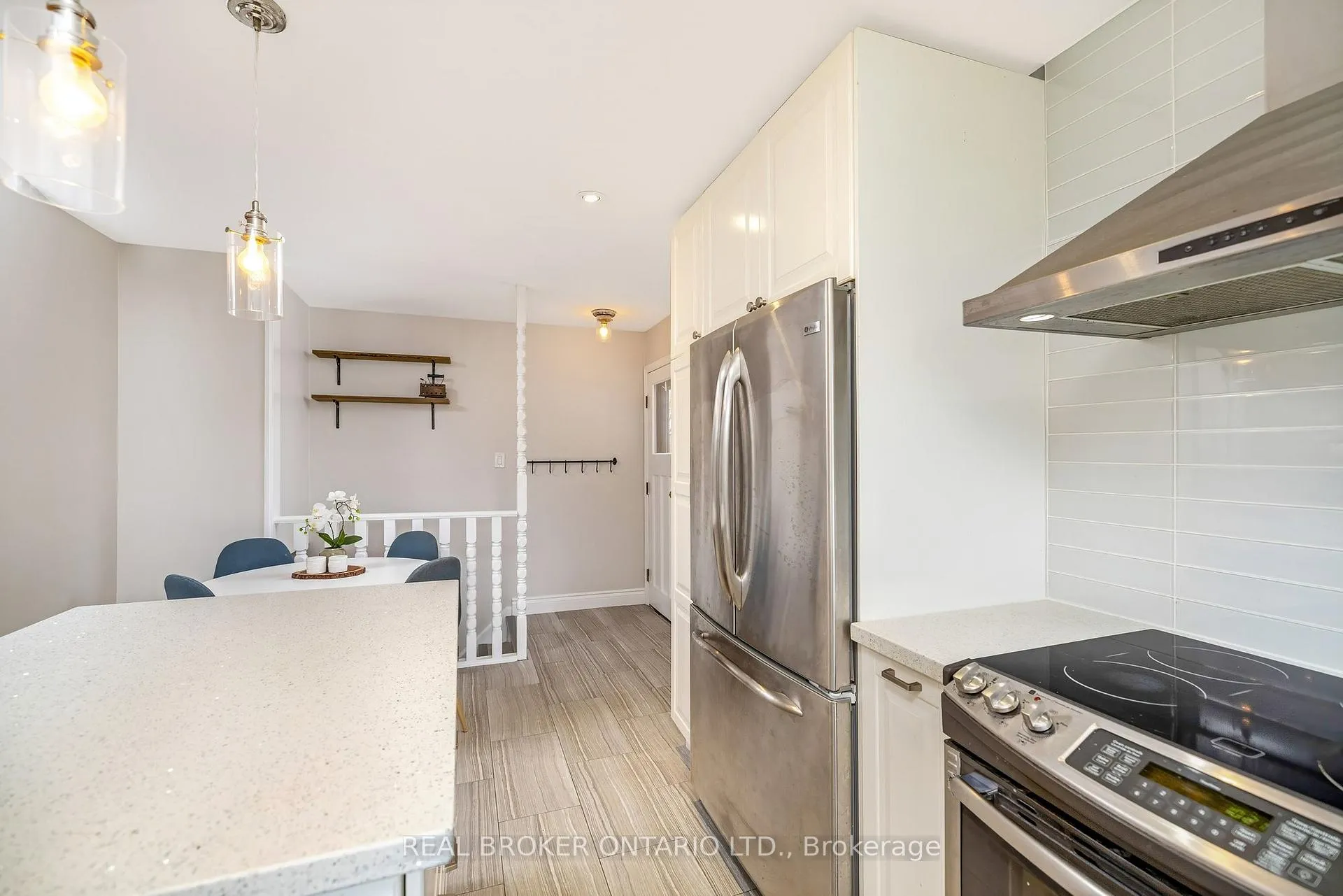Photo 15 of 752 Mackenzie Drive, Milton, Dorset Park — HOMEH
