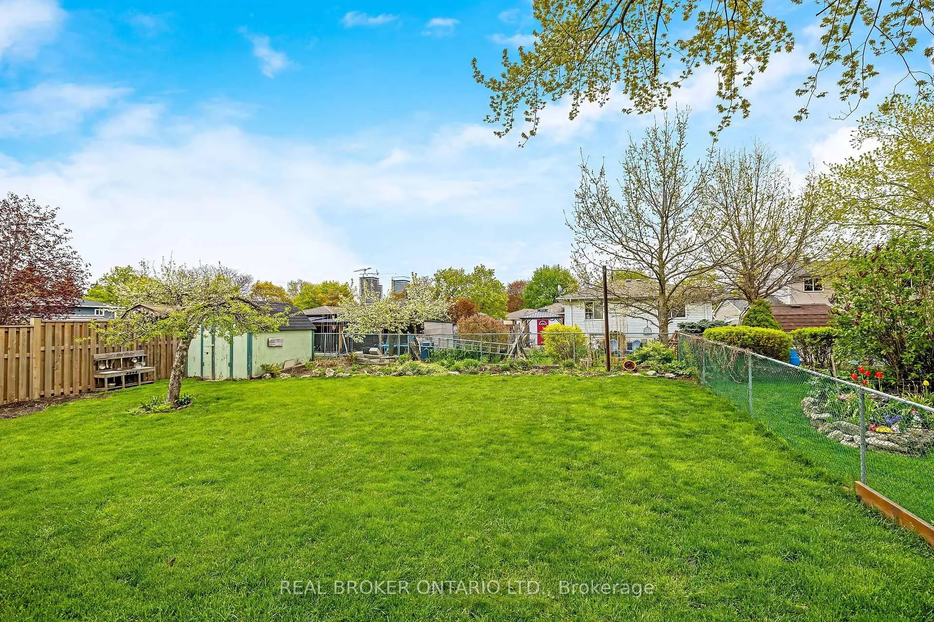 Photo 34 of 752 Mackenzie Drive, Milton, Dorset Park — HOMEH