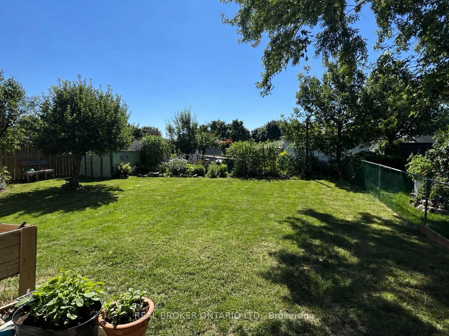 Photo 35 of 752 Mackenzie Drive, Milton, Dorset Park — HOMEH