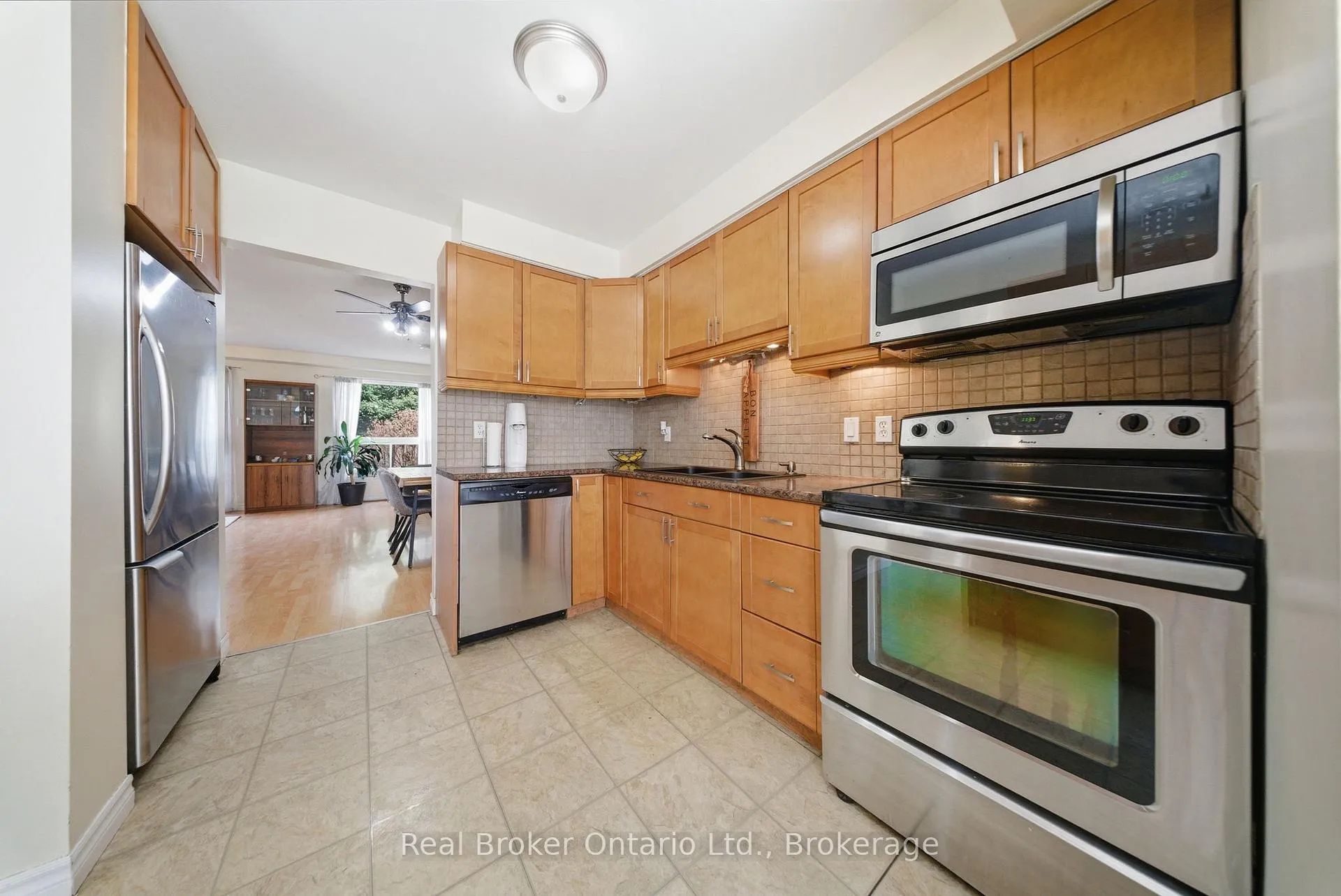 Photo 6 of Unit 41, 32 Mowat Boulevard, Kitchener, Meinzinger — HOMEH