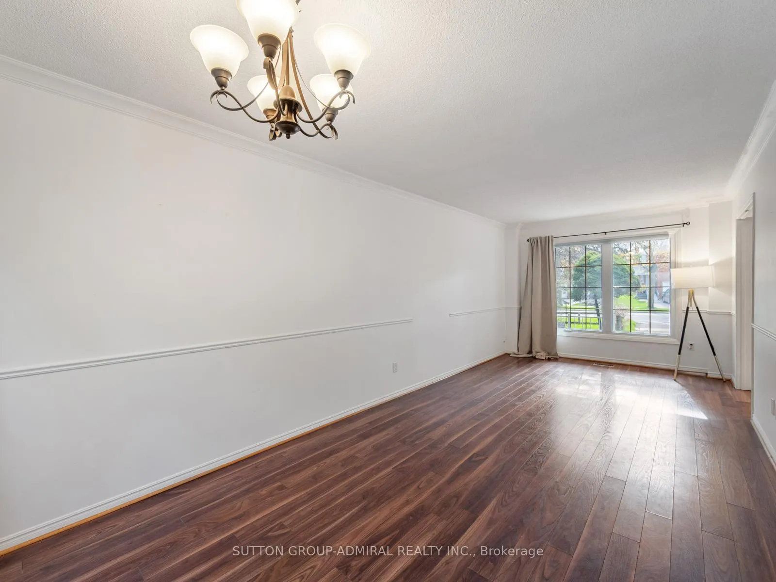 Photo 7 of 348 Brownridge Drive, Vaughan, Brownridge — HOMEH