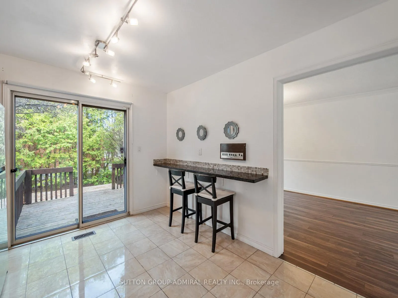 Photo 13 of 348 Brownridge Drive, Vaughan, Brownridge — HOMEH