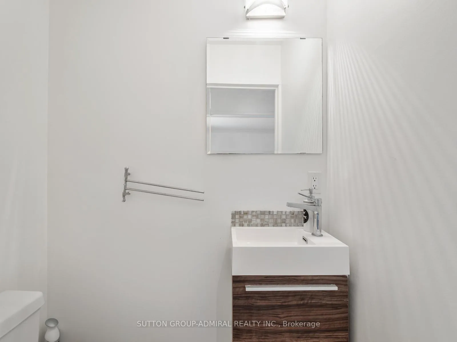 Photo 16 of 348 Brownridge Drive, Vaughan, Brownridge — HOMEH