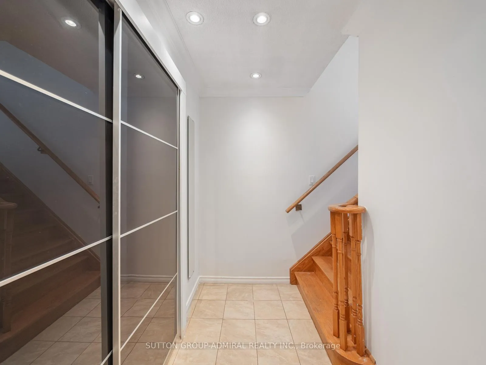 Photo 17 of 348 Brownridge Drive, Vaughan, Brownridge — HOMEH