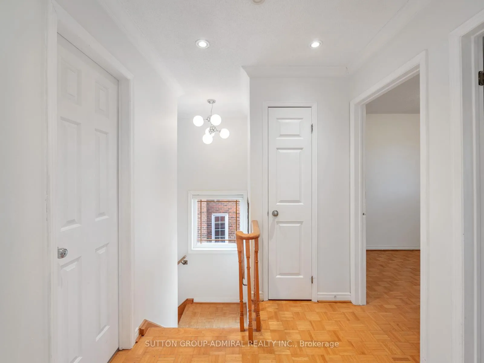 Photo 18 of 348 Brownridge Drive, Vaughan, Brownridge — HOMEH