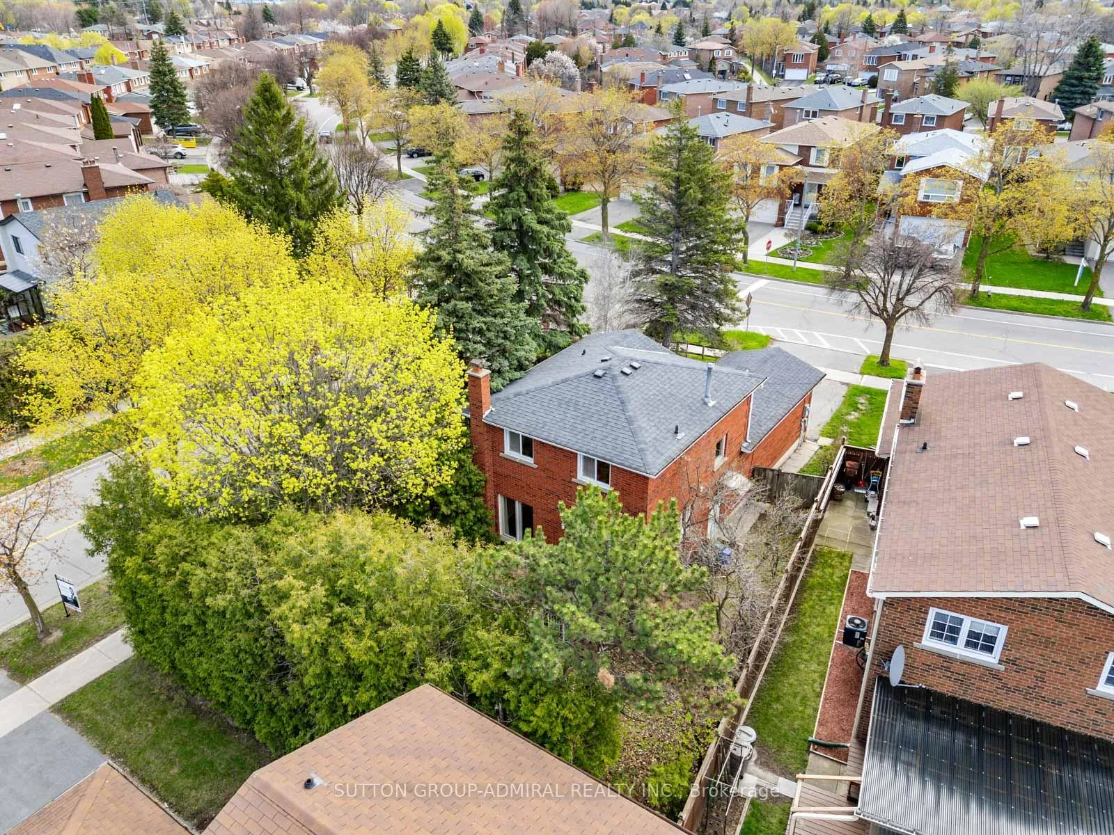 Photo 41 of 348 Brownridge Drive, Vaughan, Brownridge — HOMEH