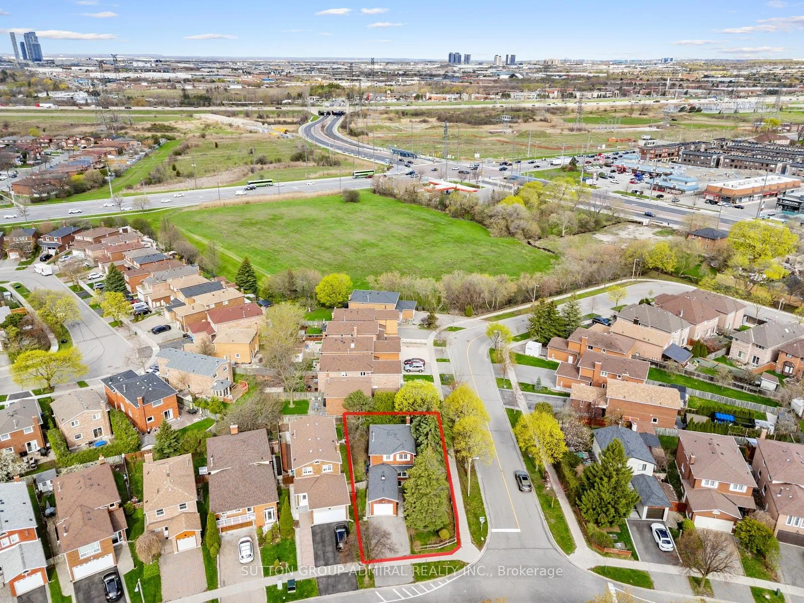 Photo 44 of 348 Brownridge Drive, Vaughan, Brownridge — HOMEH