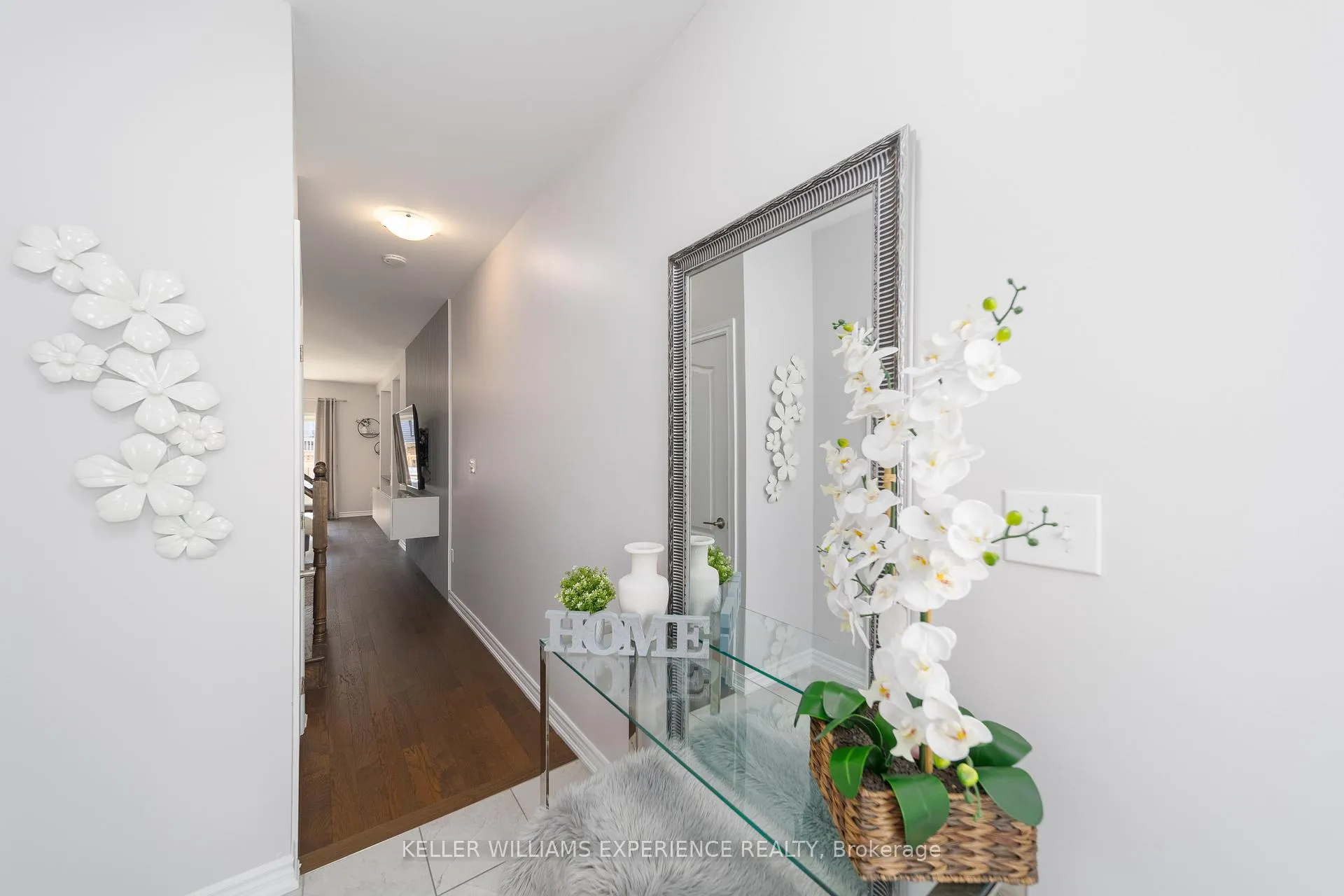 Photo 4 of 52 Mabern Street, Barrie, Rural Barrie Southwest — HOMEH
