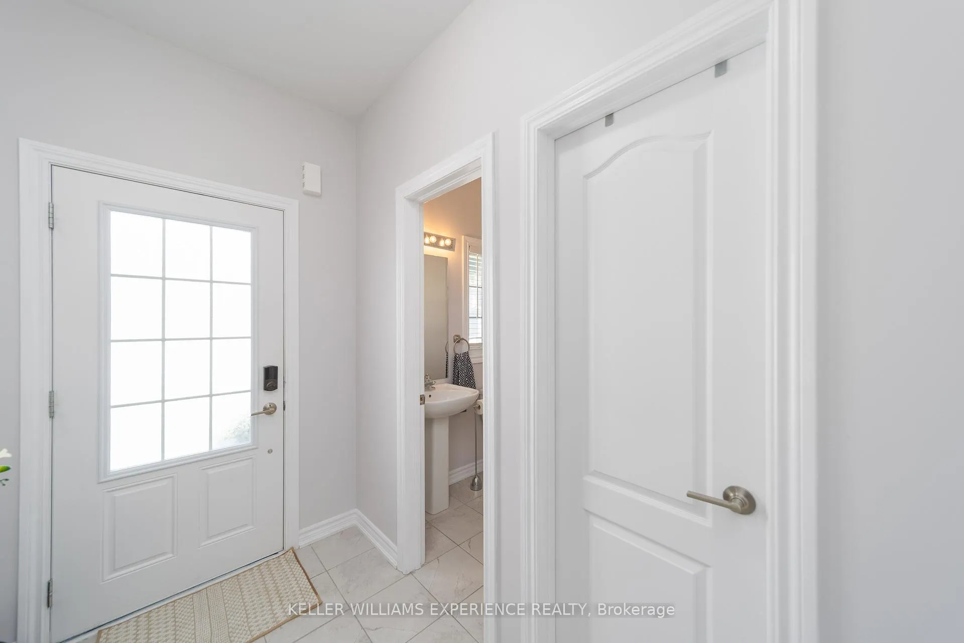 Photo 6 of 52 Mabern Street, Barrie, Rural Barrie Southwest — HOMEH