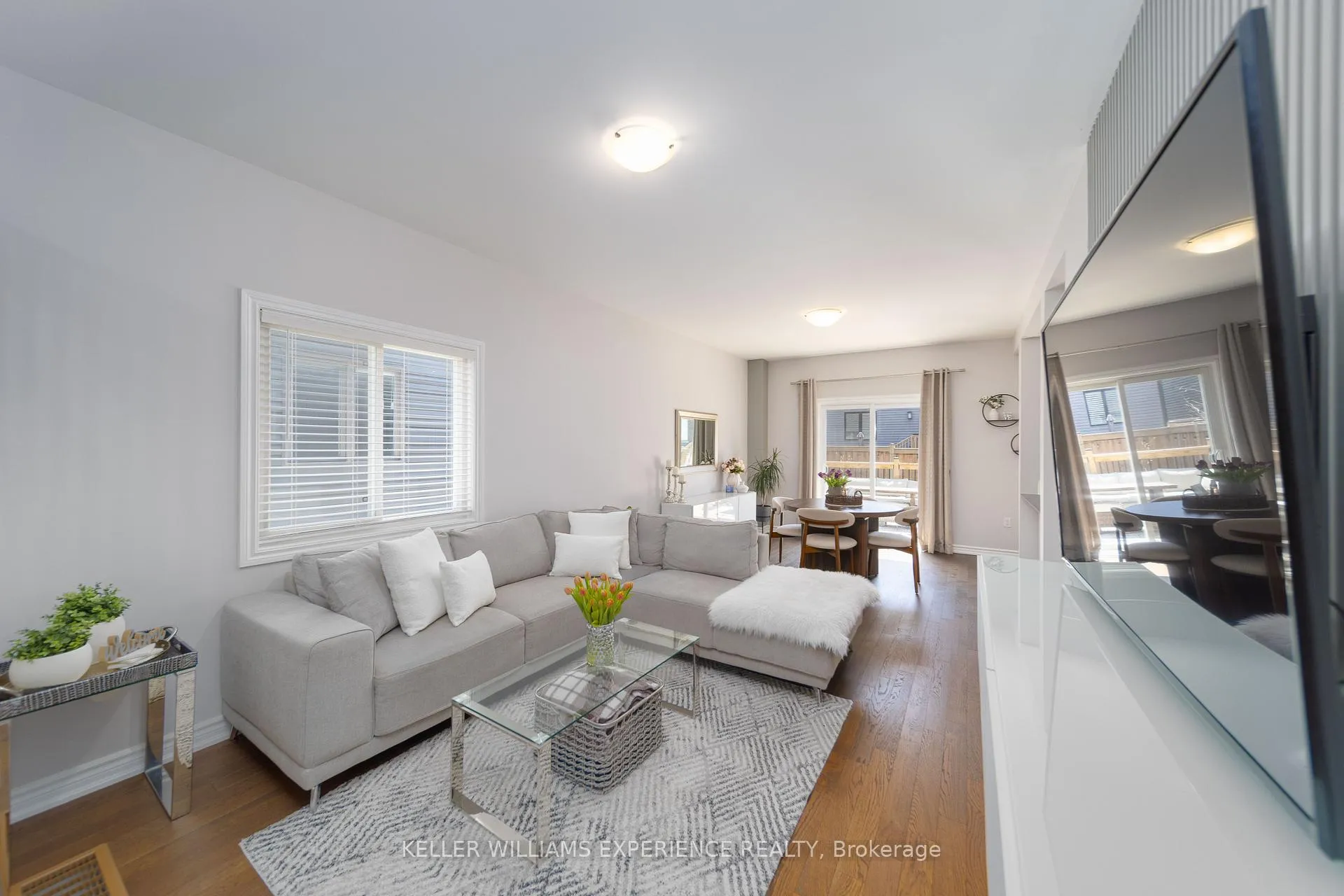 Photo 7 of 52 Mabern Street, Barrie, Rural Barrie Southwest — HOMEH