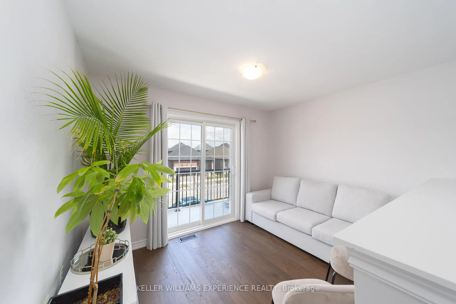Photo 14 of 52 Mabern Street, Barrie, Rural Barrie Southwest — HOMEH