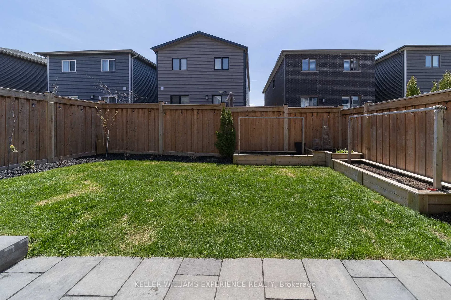 Photo 30 of 52 Mabern Street, Barrie, Rural Barrie Southwest — HOMEH
