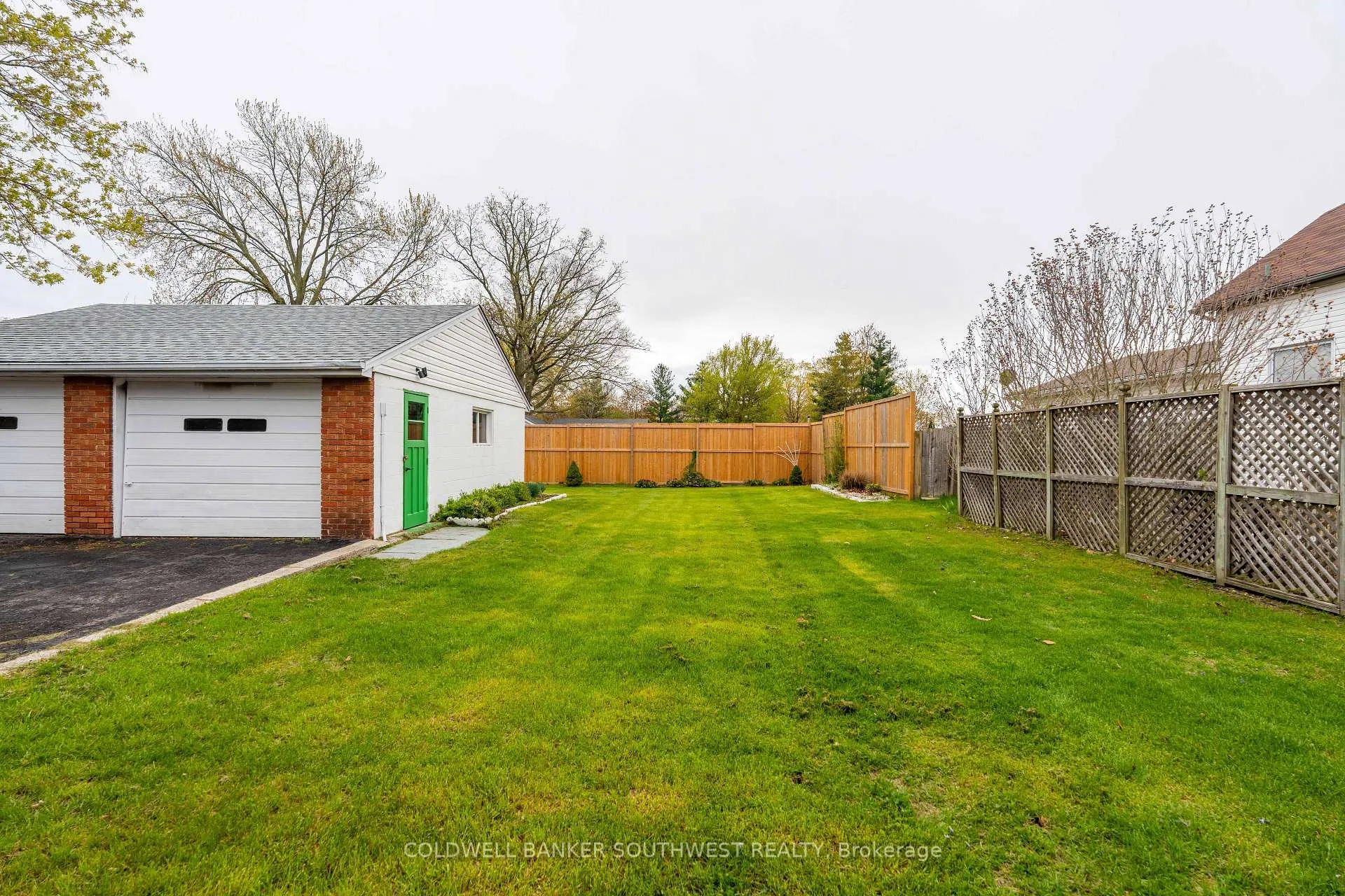 Photo 31 of 1003 Michigan Avenue, Sarnia — HOMEH