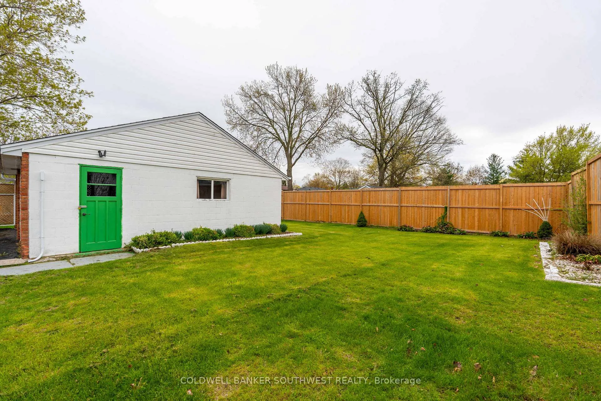 Photo 32 of 1003 Michigan Avenue, Sarnia — HOMEH