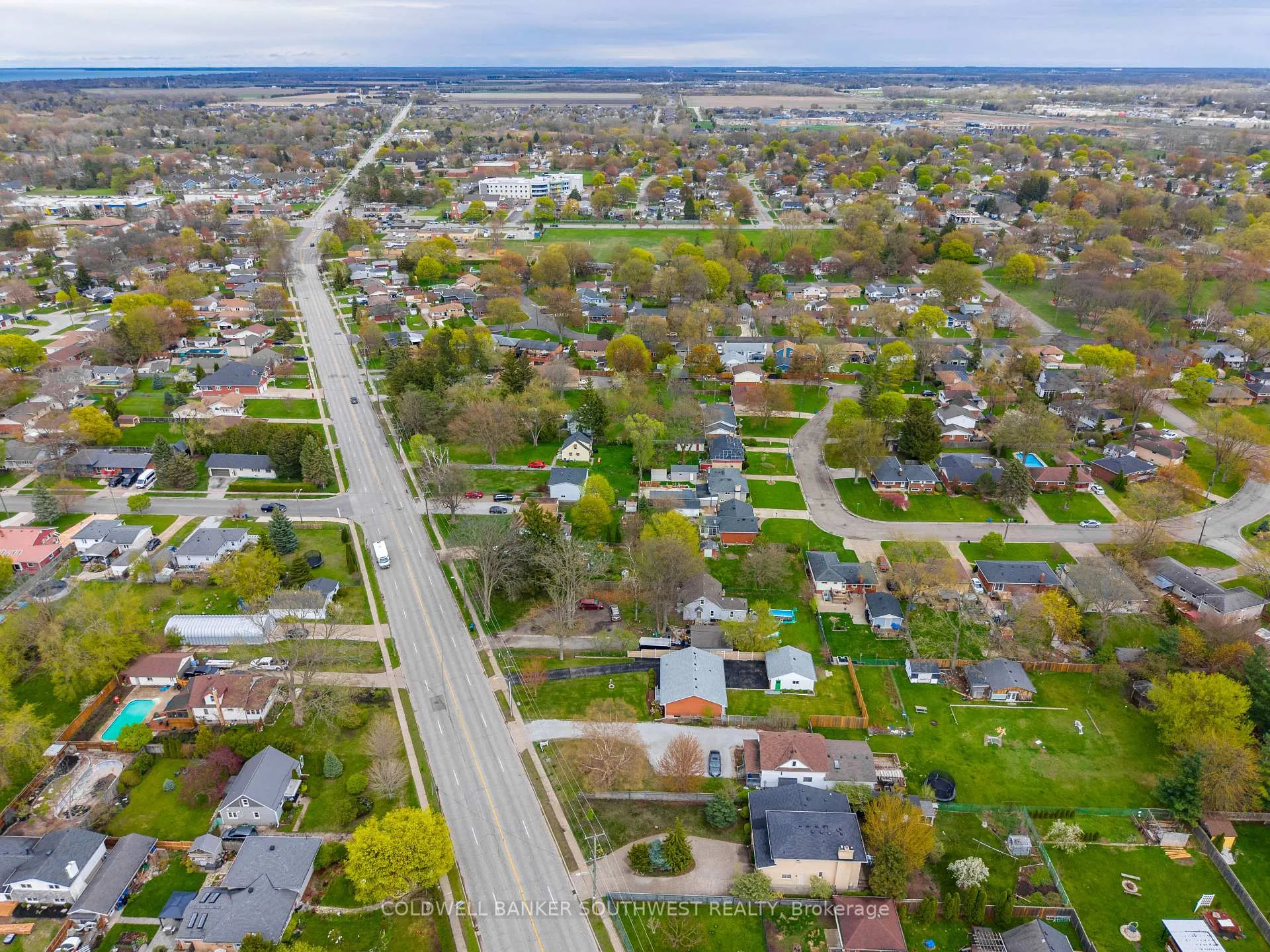 Photo 43 of 1003 Michigan Avenue, Sarnia — HOMEH