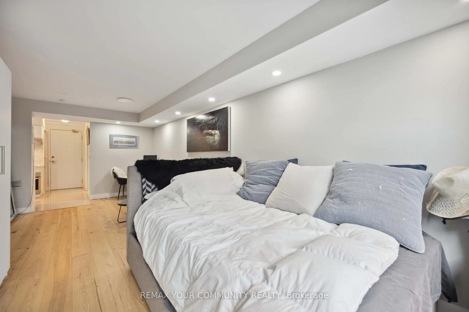 Photo 13 of Unit 235, 109 Front Street E, Toronto, Waterfront Communities — HOMEH