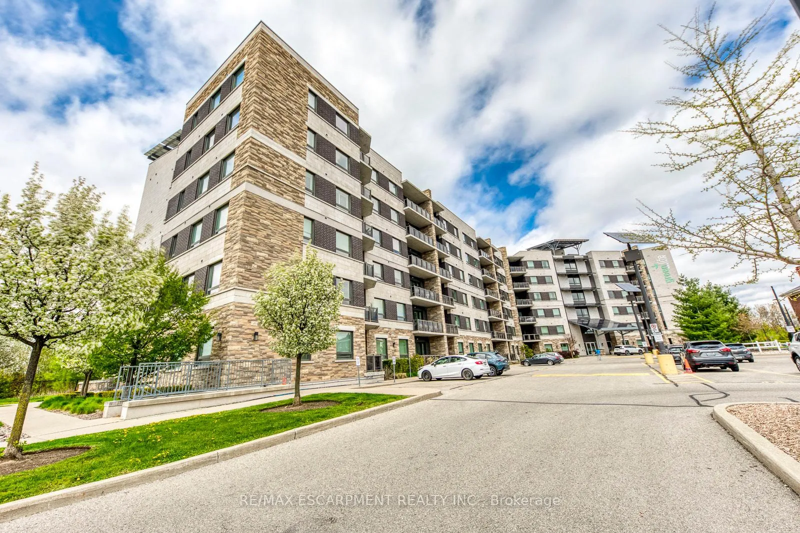 Photo 1 of Unit 217, 33 Whitmer Street, Milton, Scott — HOMEH