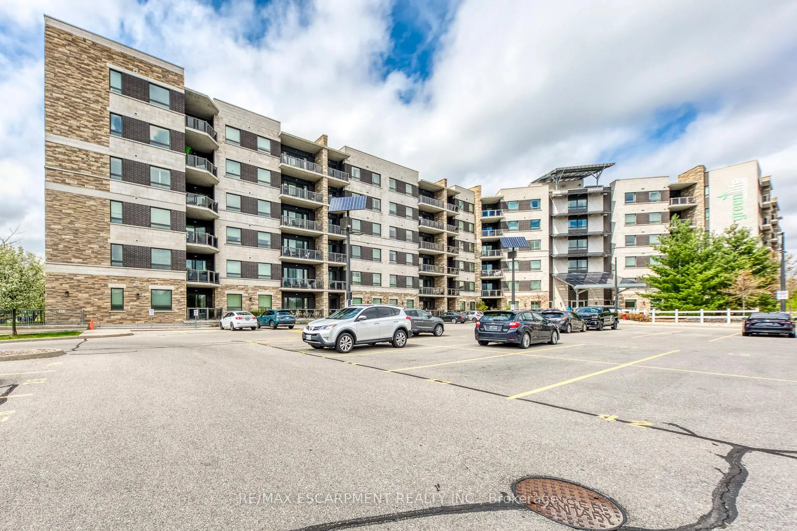 Photo 2 of Unit 217, 33 Whitmer Street, Milton, Scott — HOMEH