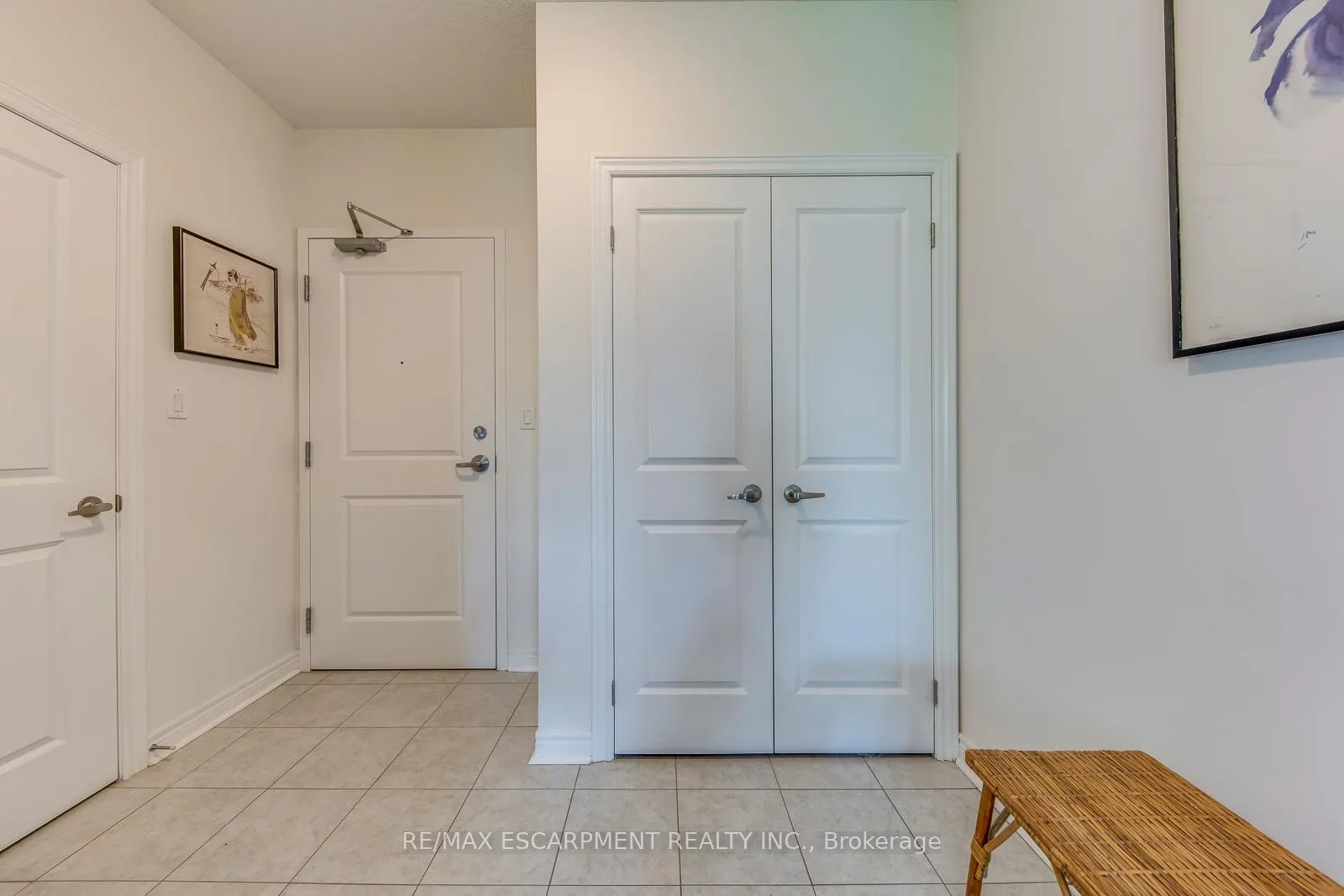 Photo 5 of Unit 217, 33 Whitmer Street, Milton, Scott — HOMEH