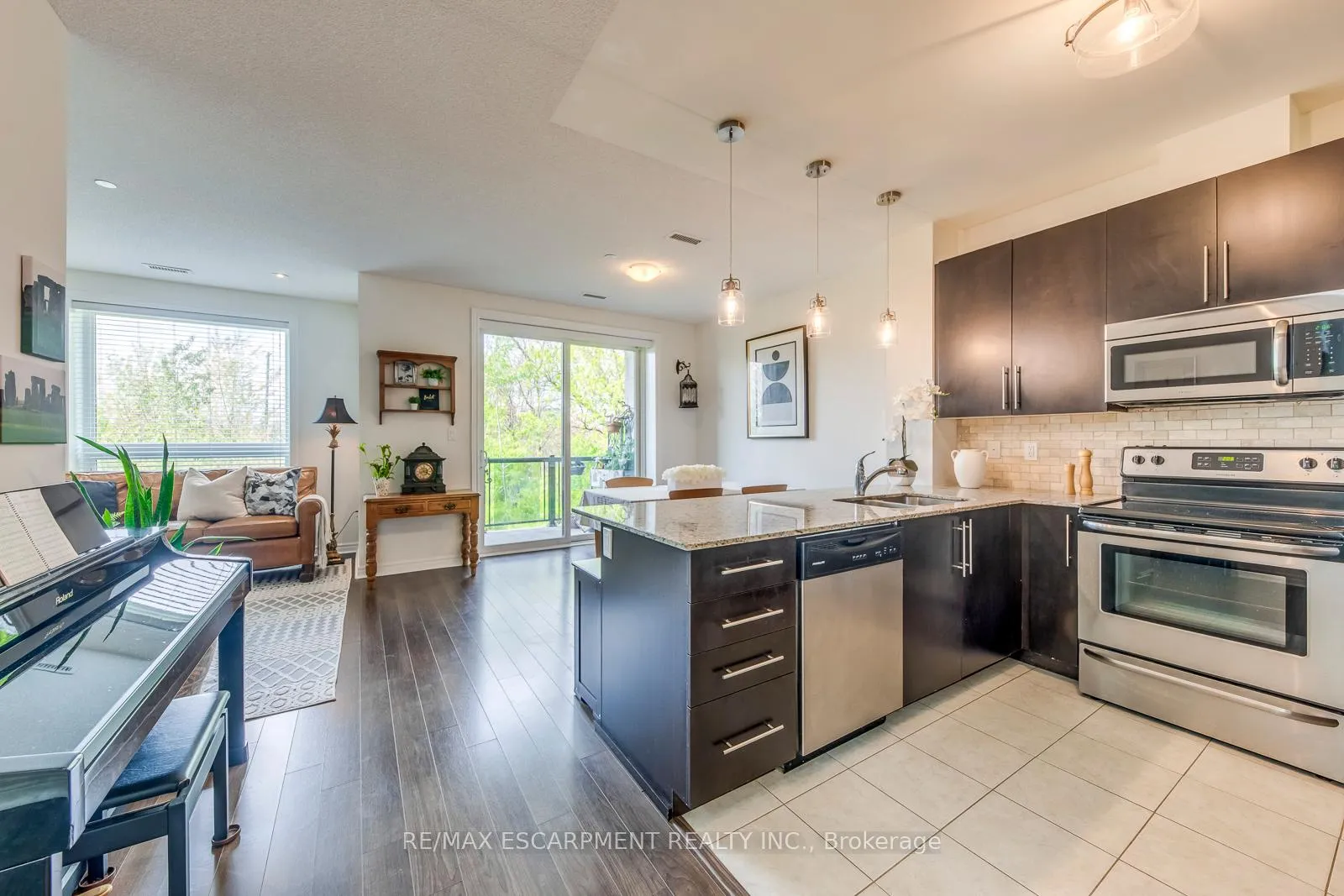 Photo 6 of Unit 217, 33 Whitmer Street, Milton, Scott — HOMEH