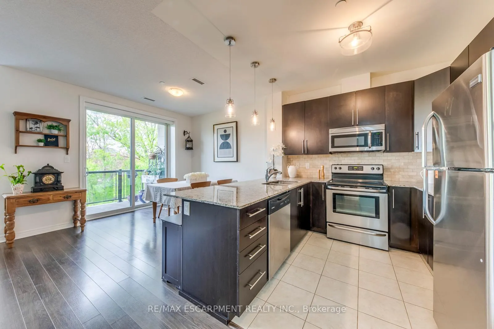 Photo 7 of Unit 217, 33 Whitmer Street, Milton, Scott — HOMEH