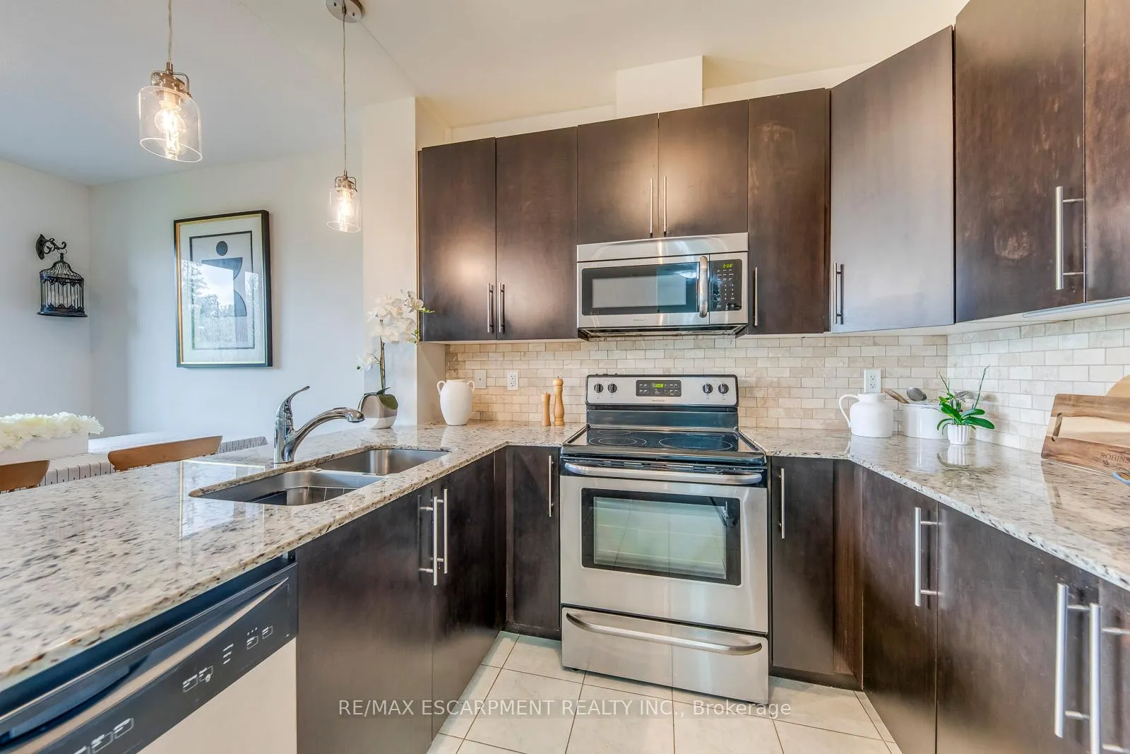 Photo 9 of Unit 217, 33 Whitmer Street, Milton, Scott — HOMEH
